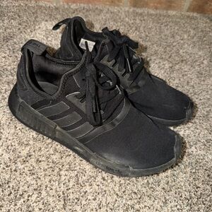 EUC YOUTH 6.5 adidas Black NMD Runner Sneakers TENNIS SHOES